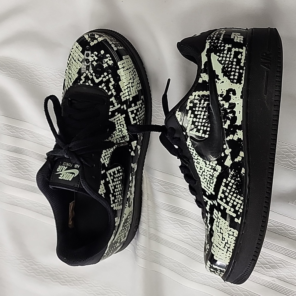 Nike foamposite snake sneakers 8.5 Air Force